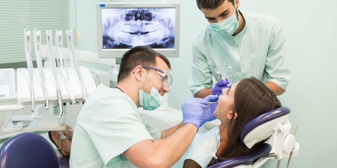 Como escolher um auxiliar de saúde bucal?